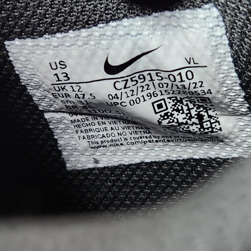 Baseball cleats - Picture 2 of 9